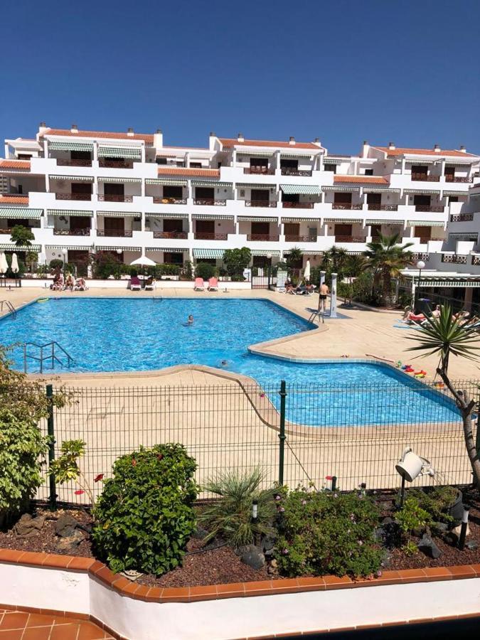 Apartamento De 1 Dormitorio En Victoria Court 2 Los Cristianos. Los Cristianos  Exterior photo